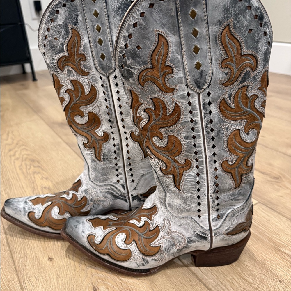 J.B. Dillon Gray and Brown Embroidered Western Ankle Boots